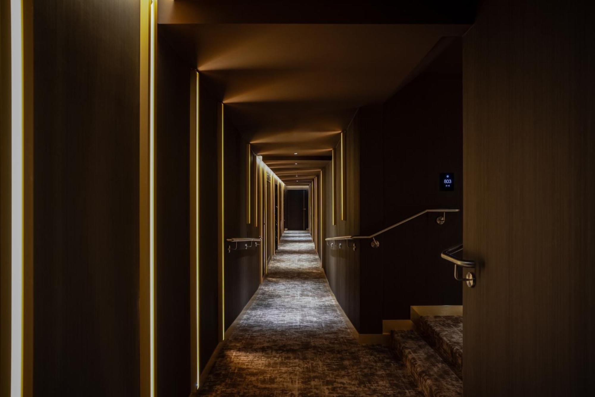 Almanac Palais Vienna Hotel Ngoại thất bức ảnh A corridor at the hotel