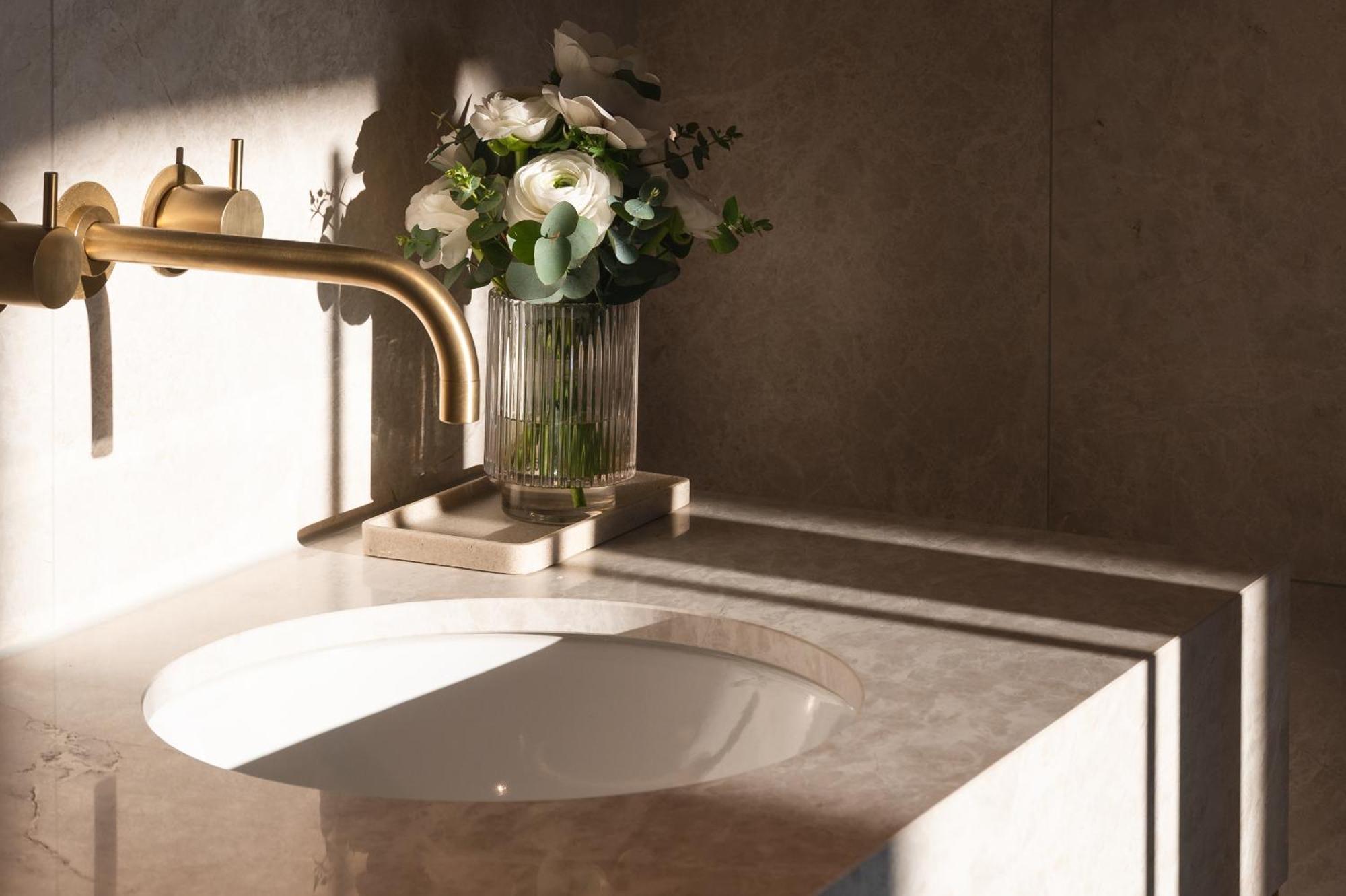 Almanac Palais Vienna Hotel Ngoại thất bức ảnh A 3D rendering of a bathroom